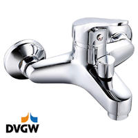 4135-10 DVGW-certifierad, mässingskran engrepps varm/kallvatten väggmonterad badkarsblandare